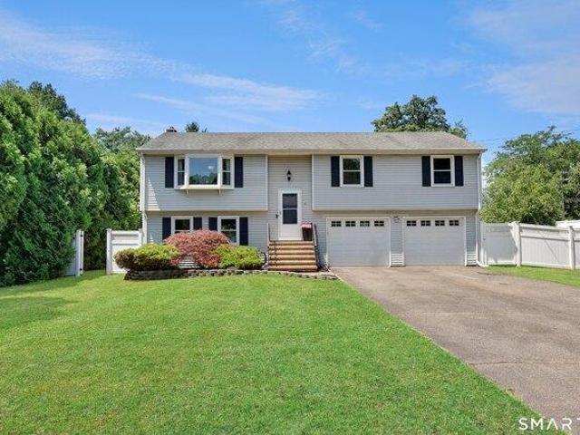 3 bedroom, South Windsor CT 06074 104649670