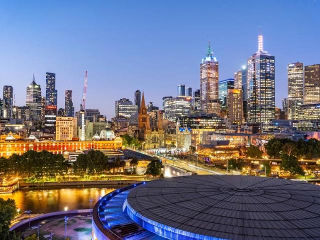 3 Bedroom Apartment Southbank VIC 102764771