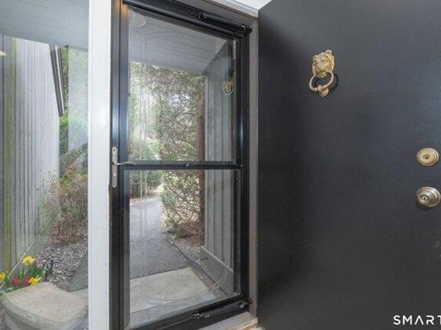 3 bedroom, Southbury CT 06488 104609107