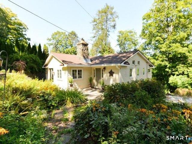 3 bedroom, Southbury CT 06488 105438136