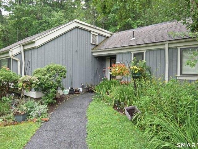 3 bedroom, Southbury CT 06488 105549516