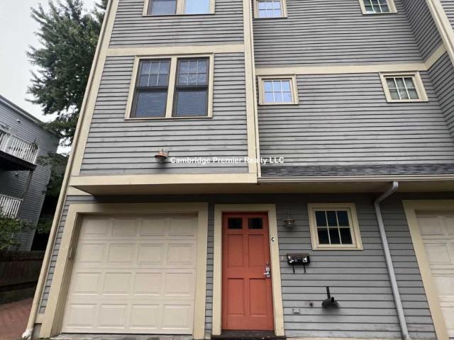 3 bedroom, Somerville MA 02143 98396939