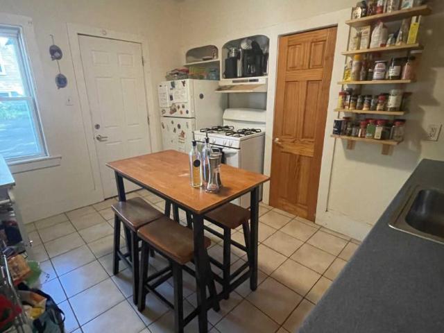 3 bedroom, Somerville MA 02143 LS98396159
