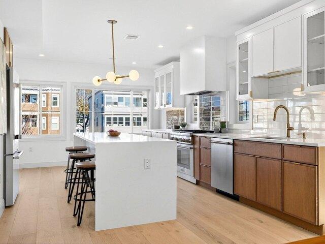 3 bedroom, Somerville MA 02144 105590830