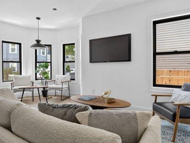 3 bedroom, Somerville MA 02144 105387129