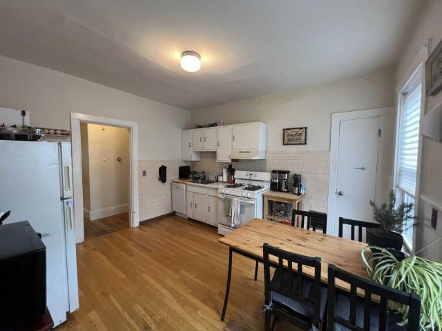 3 bedroom, Somerville MA 02144 LS98395213