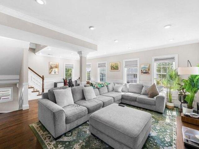 3 bedroom, Somerville MA 02145 105496174