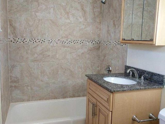 3 bedroom, Somerville MA 02145 LS98396526