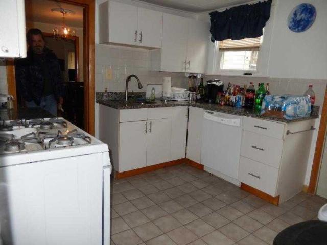 3 bedroom, Somerville MA 02145 LS98396562