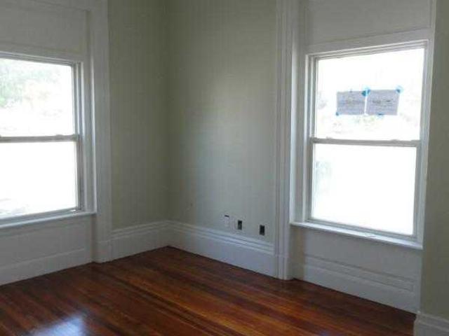 3 bedroom, Somerville MA 02145 LS98397504