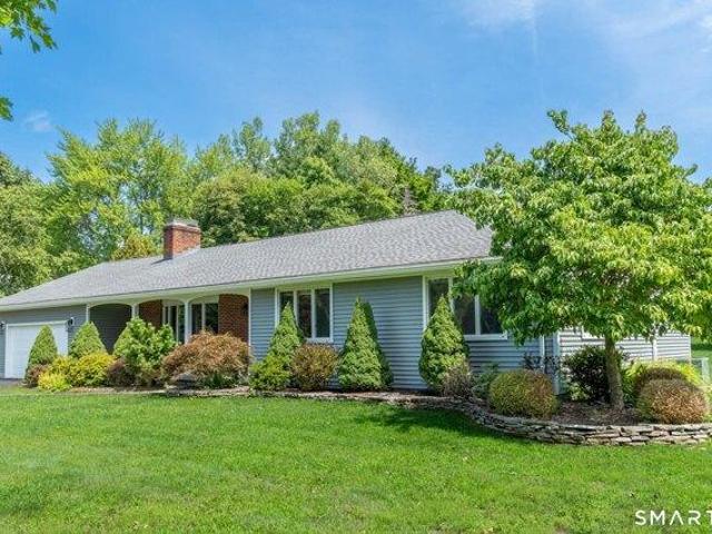 3 bedroom, Somers CT 06071 105174648