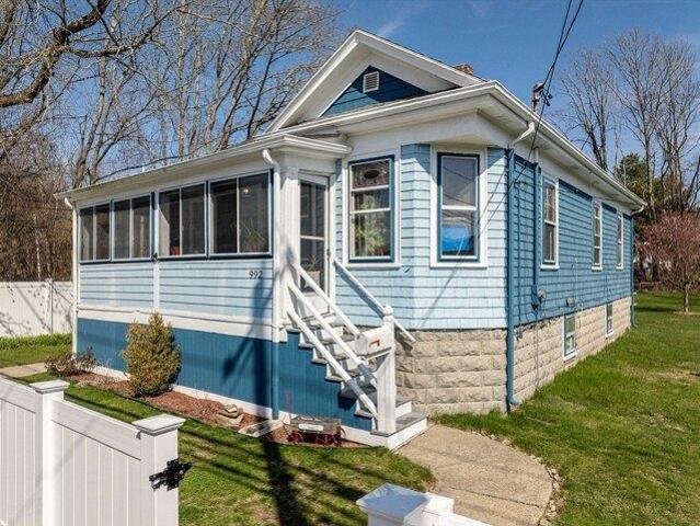 3 bedroom, Somerset MA 02726 104849481