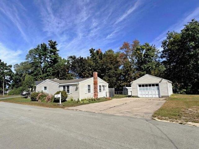 3 bedroom, Somersworth NH 03878 105660213