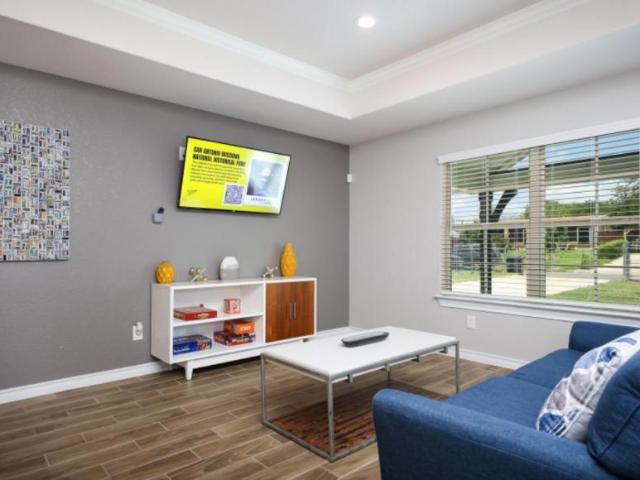 3 bedroom, San Antonio TX 78227 105099225