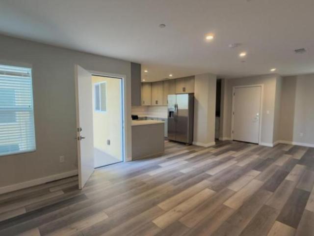 3 bedroom, San Diego CA 92113 LS105594657