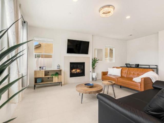 3 bedroom, San Diego CA 92120 103316552
