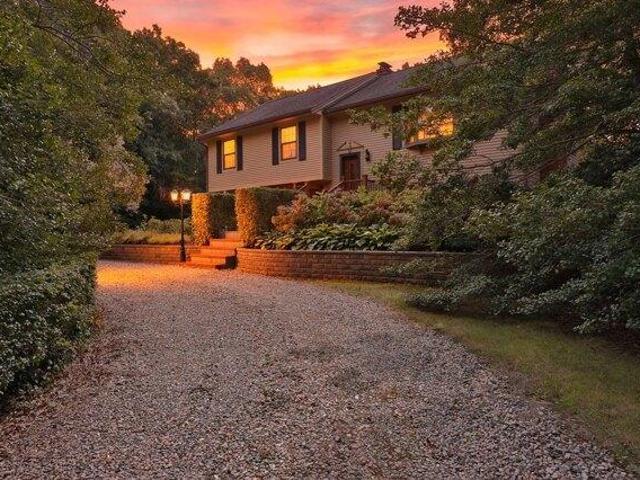 3 bedroom, Sandwich MA 02563 105574700