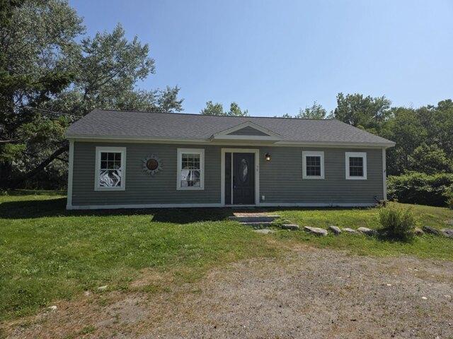 3 bedroom, Searsport ME 04974 105695504