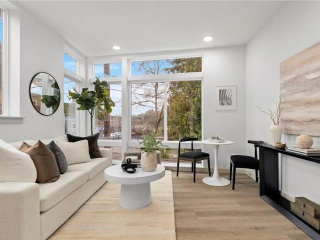 3 bedroom, Seattle WA 98103 105848565