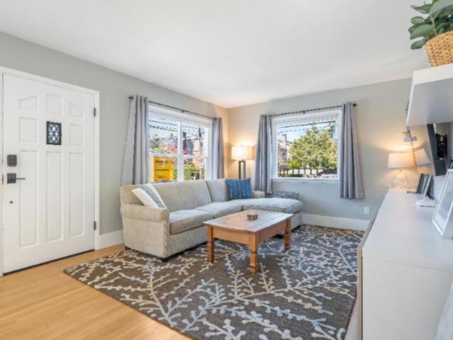 3 bedroom, Seattle WA 98103 LS103365449