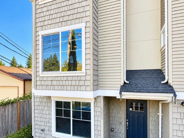 3 bedroom, Seattle WA 98125 105209198