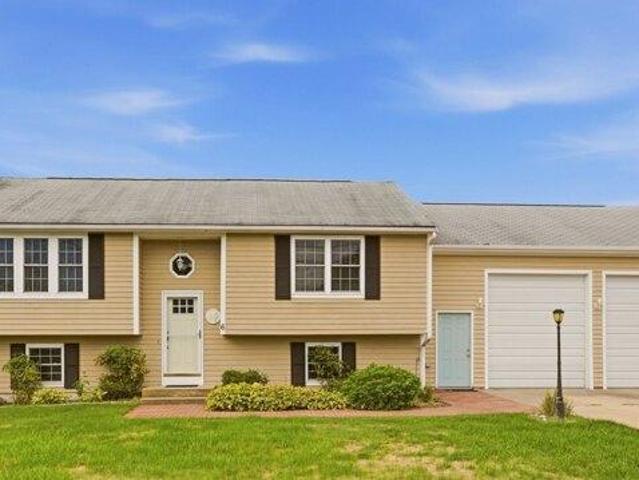 3 bedroom, Seekonk MA 02771 105553271
