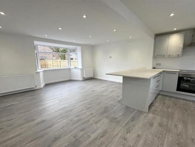 3 Bedroom Semi Detached To Let