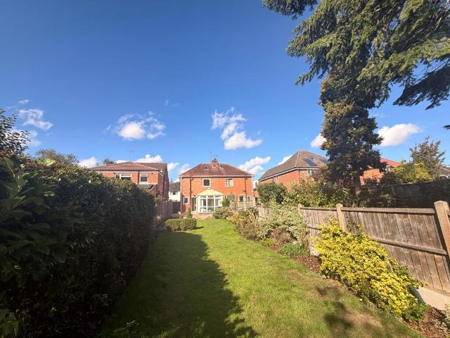 3 bedroom semi detached to let