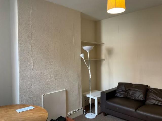 3 Bedroom Semi Detached To Rent in Lenton