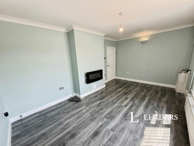 3 bedroom semi detached to rent Thornham Green, Stoke on Trent, Staffordshire, ST2
