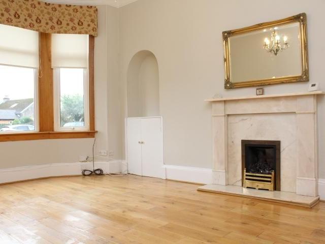 3 bedroom semi detached villa to rent