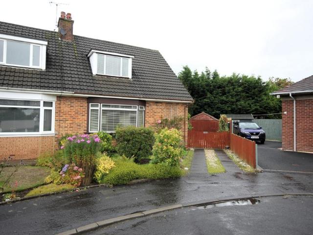 3 bedroom semi detached villa house for sale