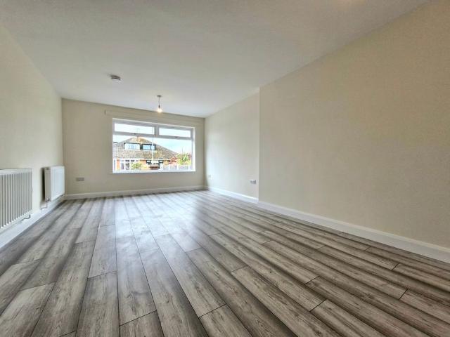 3 bedroom semi detached bungalow to let