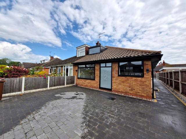 3 bedroom semi detached bungalow to let