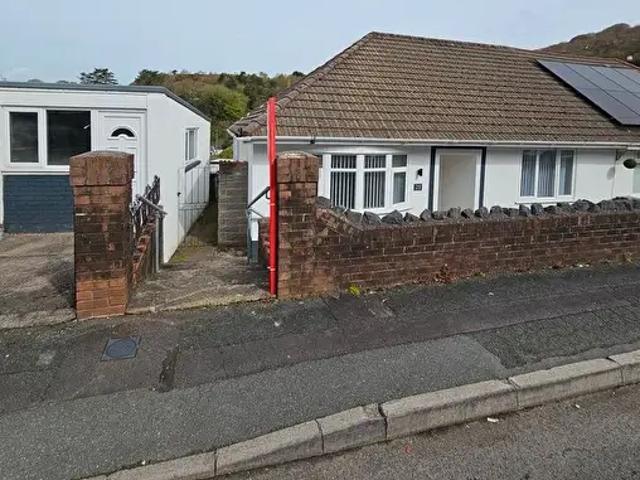 3 Bedroom Semi Detached Bungalow To Rent In Manor Way, Neath, SA11