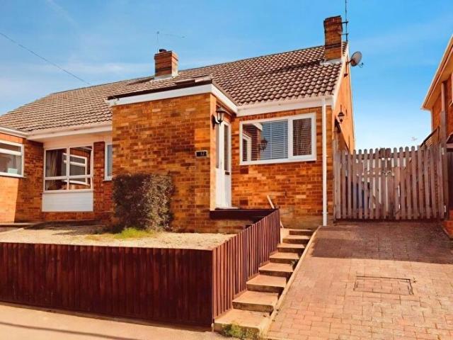 3 Bedroom Semi Detached Bungalow To Rent In Bodicote, Oxfordshire, OX15
