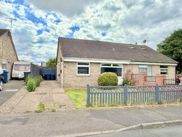3 bedroom semi detached bungalow to rent