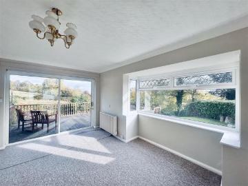 3 bedroom semi detached bungalow to rent