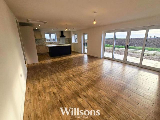 3 bedroom semi detached bungalow to rent