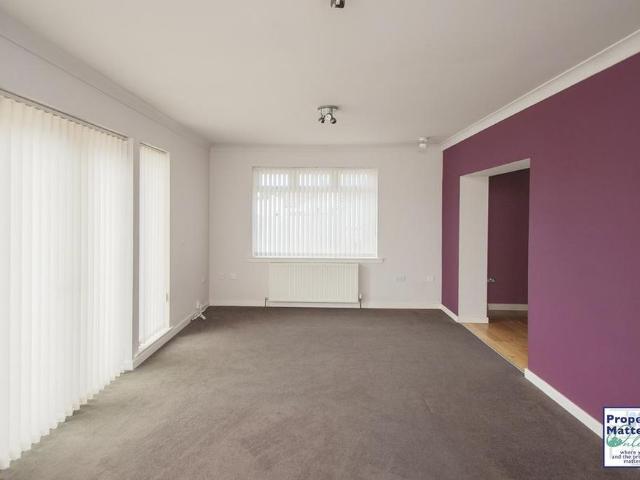 3 bedroom semi detached bungalow to rent