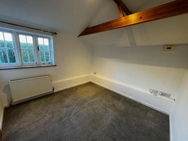 3 bedroom semi detached bungalow to rent