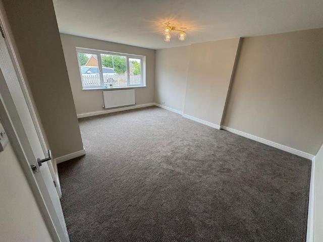 3 bedroom semi detached bungalow to rent