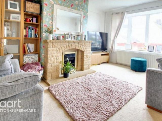 3 bedroom semi detached bungalow to rent