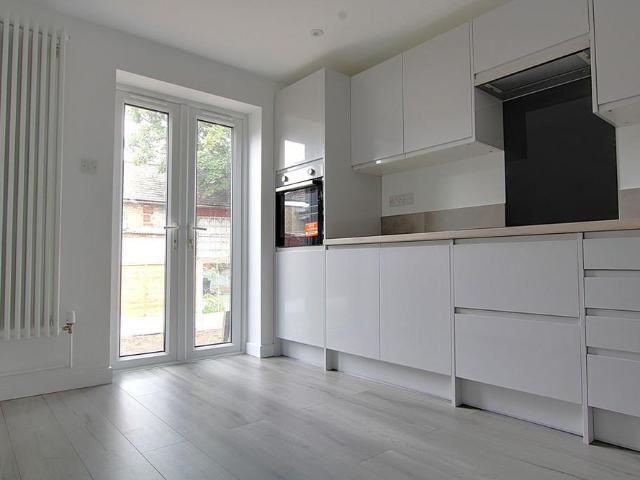 3 bedroom semi detached bungalow to rent