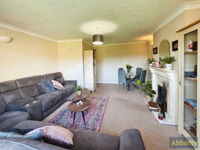 3 bedroom semi detached bungalow to rent