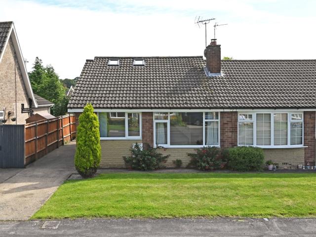 3 bedroom semi detached bungalow to rent