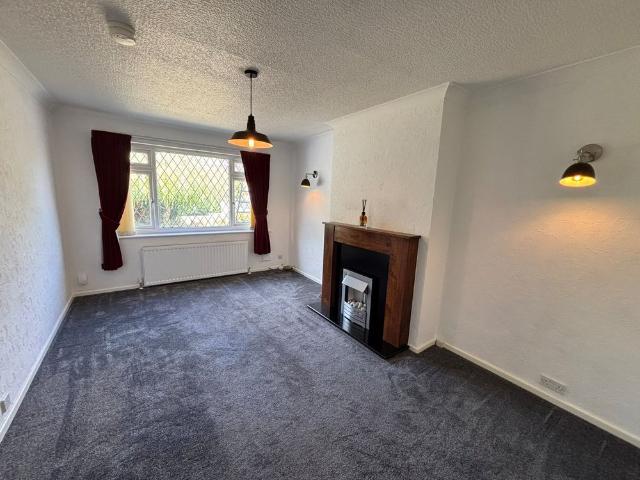 3 bedroom semi detached bungalow to rent