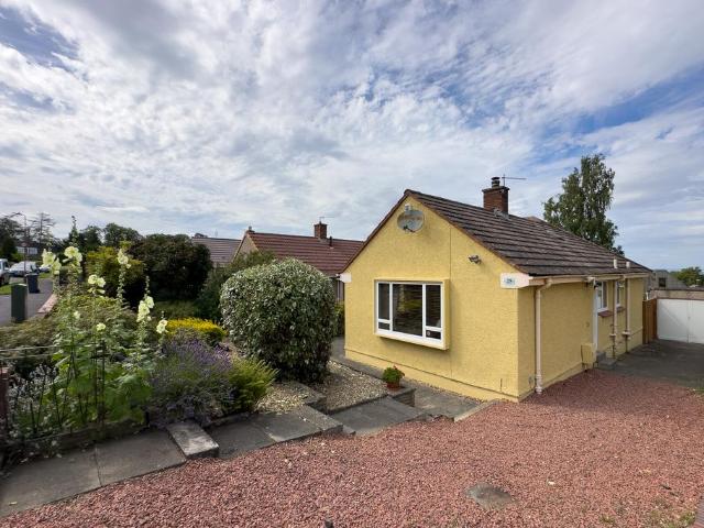 3 bedroom semi detached bungalow for sale