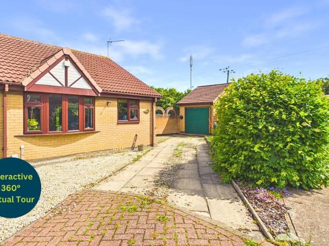 3 bedroom semi detached bungalow for sale