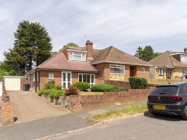 3 bedroom semi detached bungalow for sale